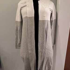 Liz Claiborne Two-Tone Gray and White Sweater